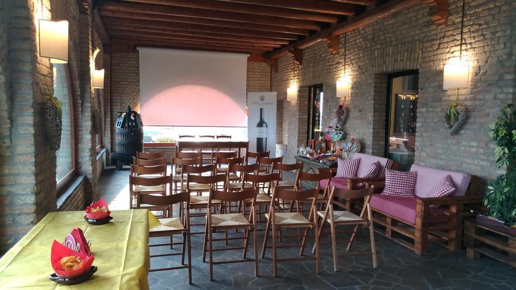Agriturismo Isola Augusta Palazzolo dello Stella Exteriör bild
