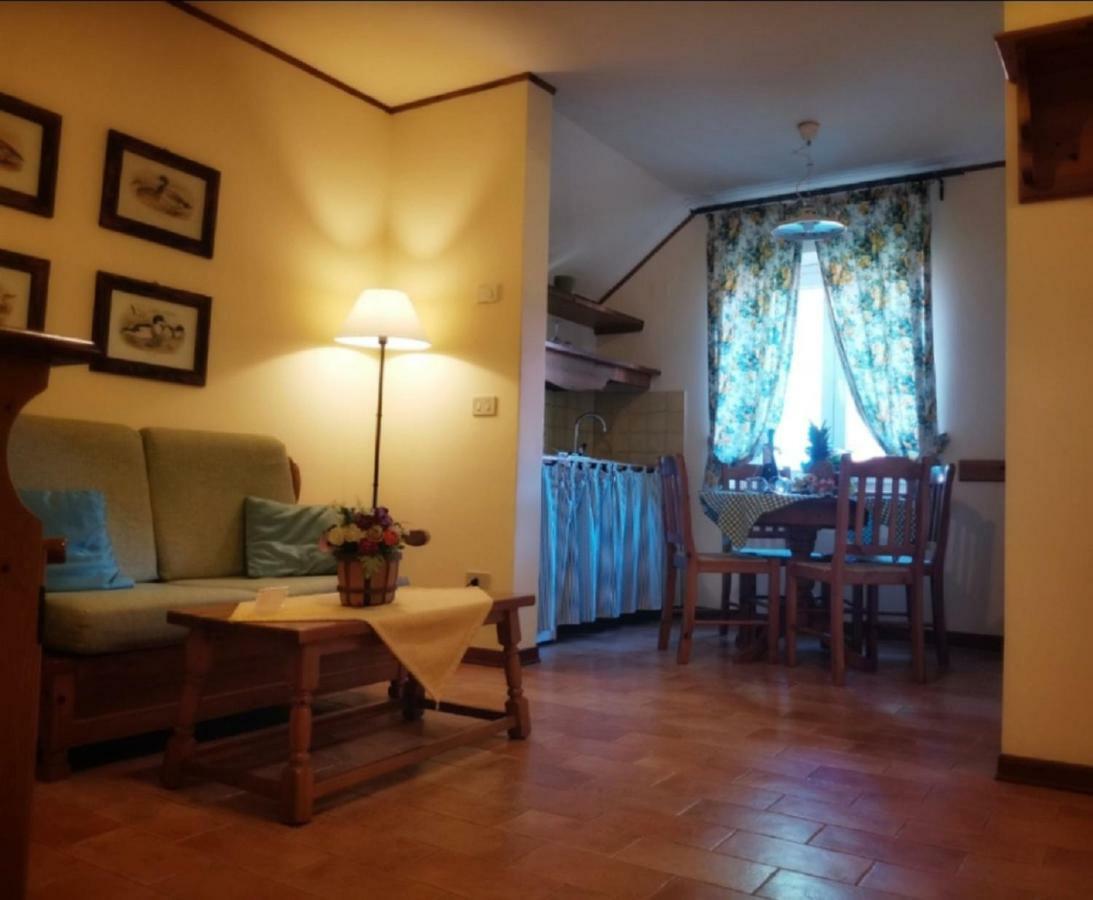 Agriturismo Isola Augusta Palazzolo dello Stella Exteriör bild